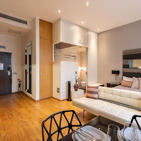 Space Aparthotel Лондон Екстериор снимка