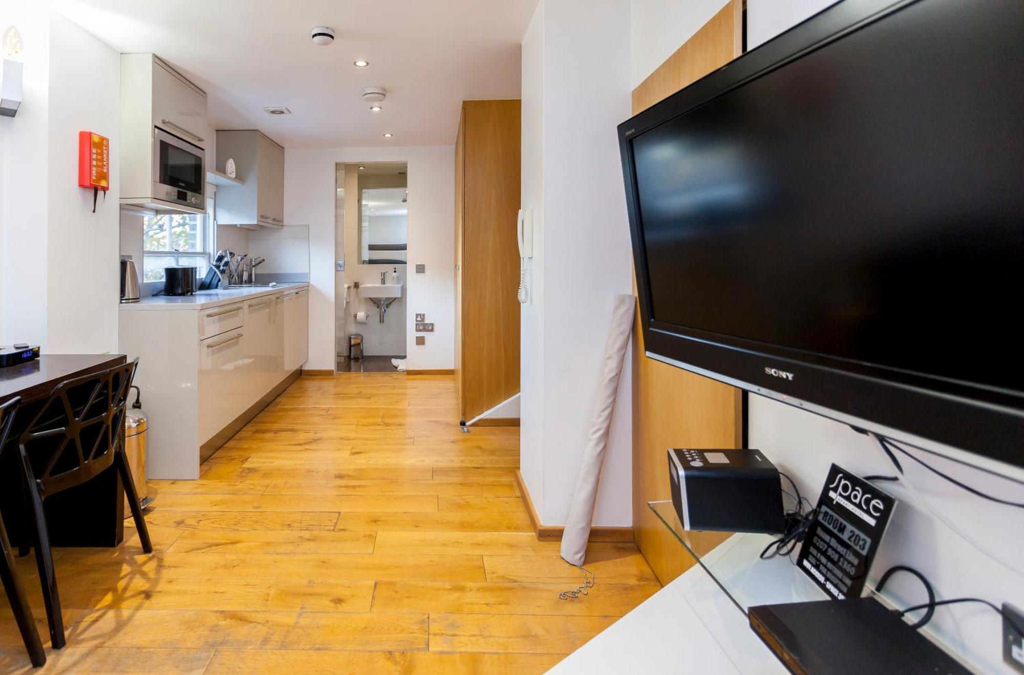 Space Aparthotel Лондон Екстериор снимка