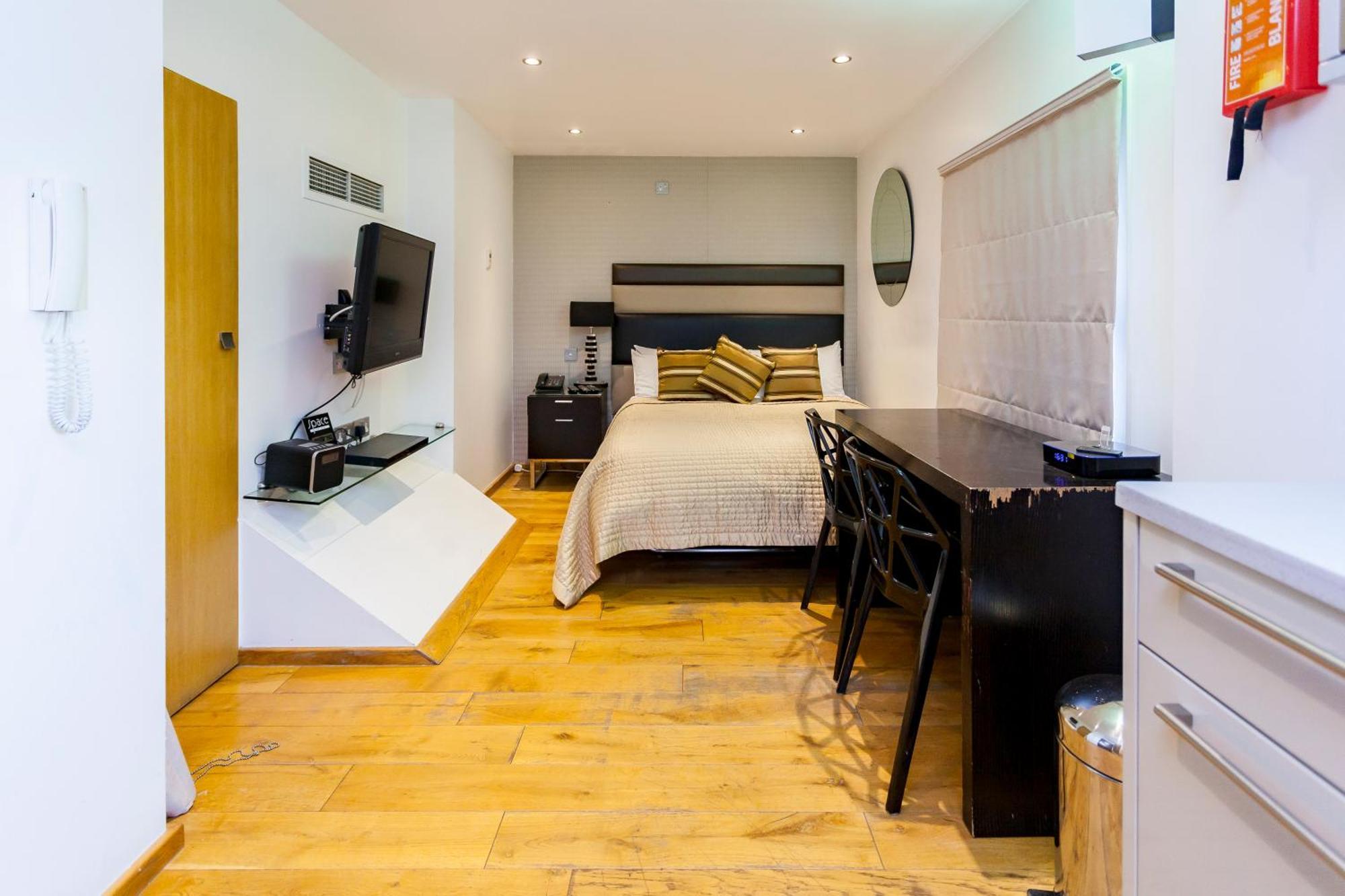 Space Aparthotel Лондон Екстериор снимка