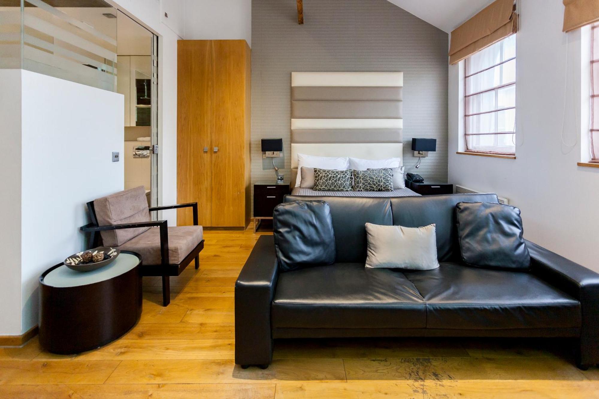 Space Aparthotel Лондон Екстериор снимка