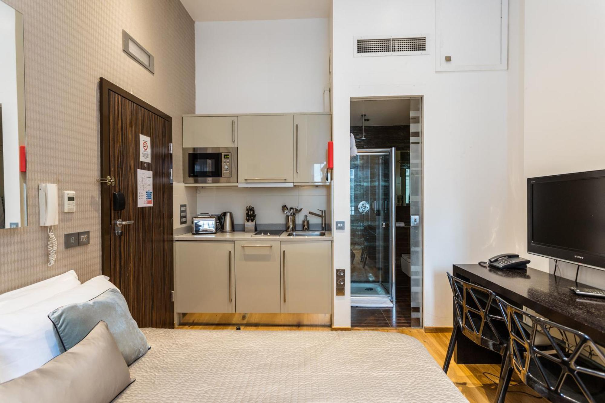 Space Aparthotel Лондон Екстериор снимка